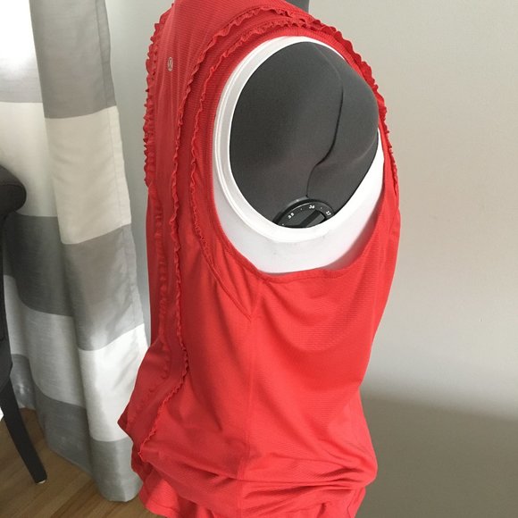 NEW WITH TAGS - Rare lulu tank - Picture 7 of 10